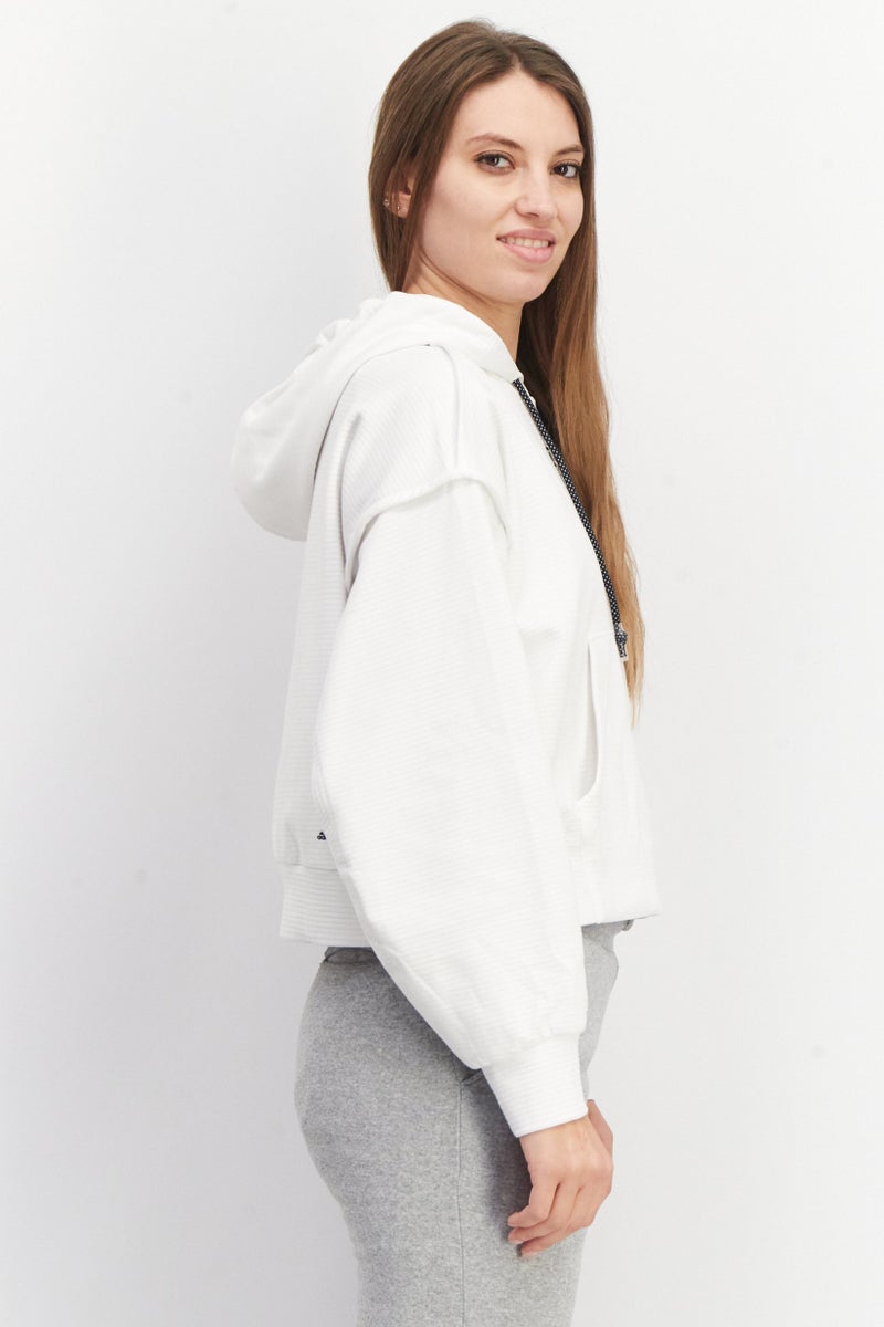 Adidas أديداس × كارلي كلوس ملابس رياضية نسائية مناسبة في الهواء الطلق سويت شيرت، أبيض - Image 2